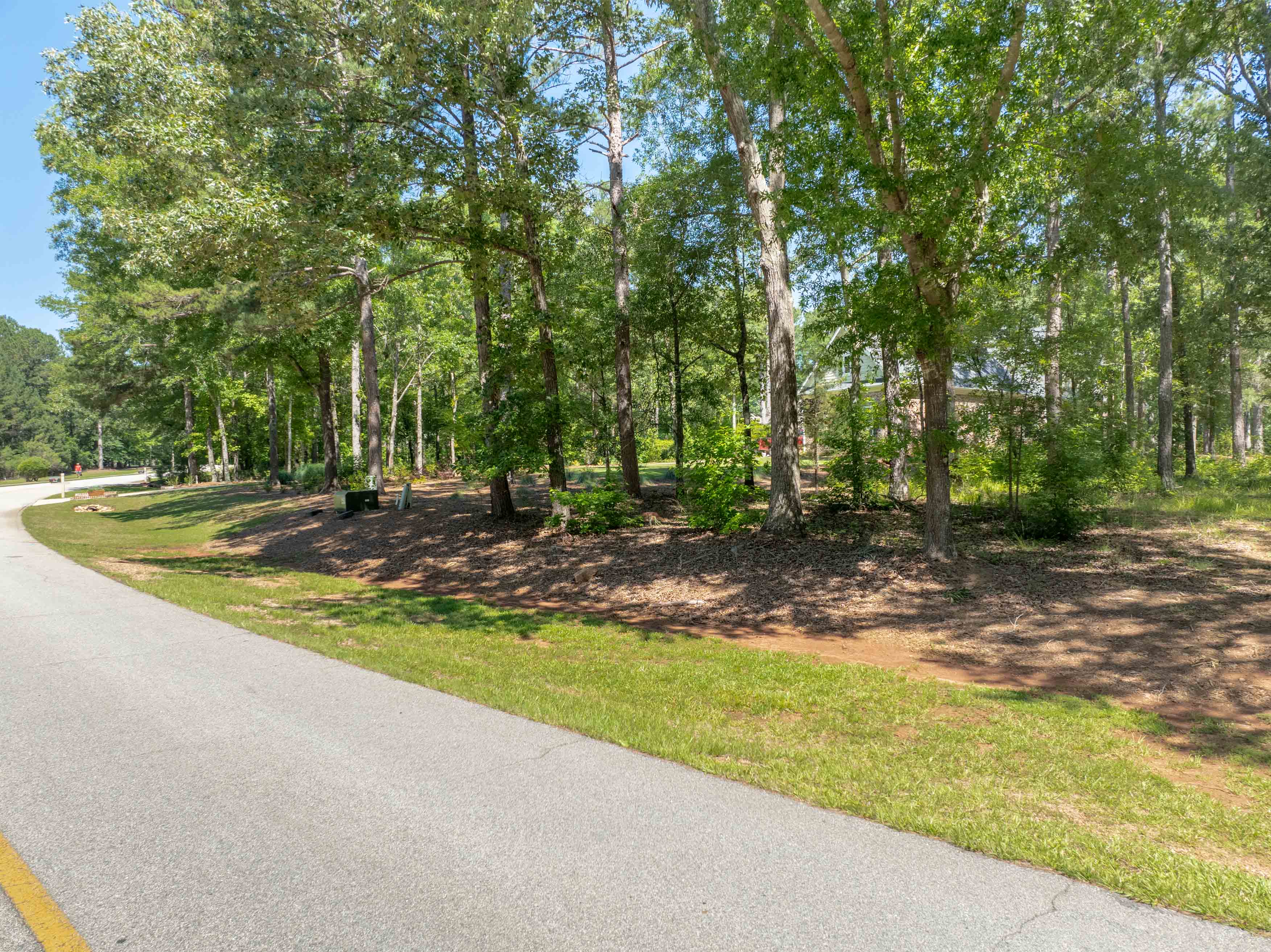 381 Reynolds Drive image 2